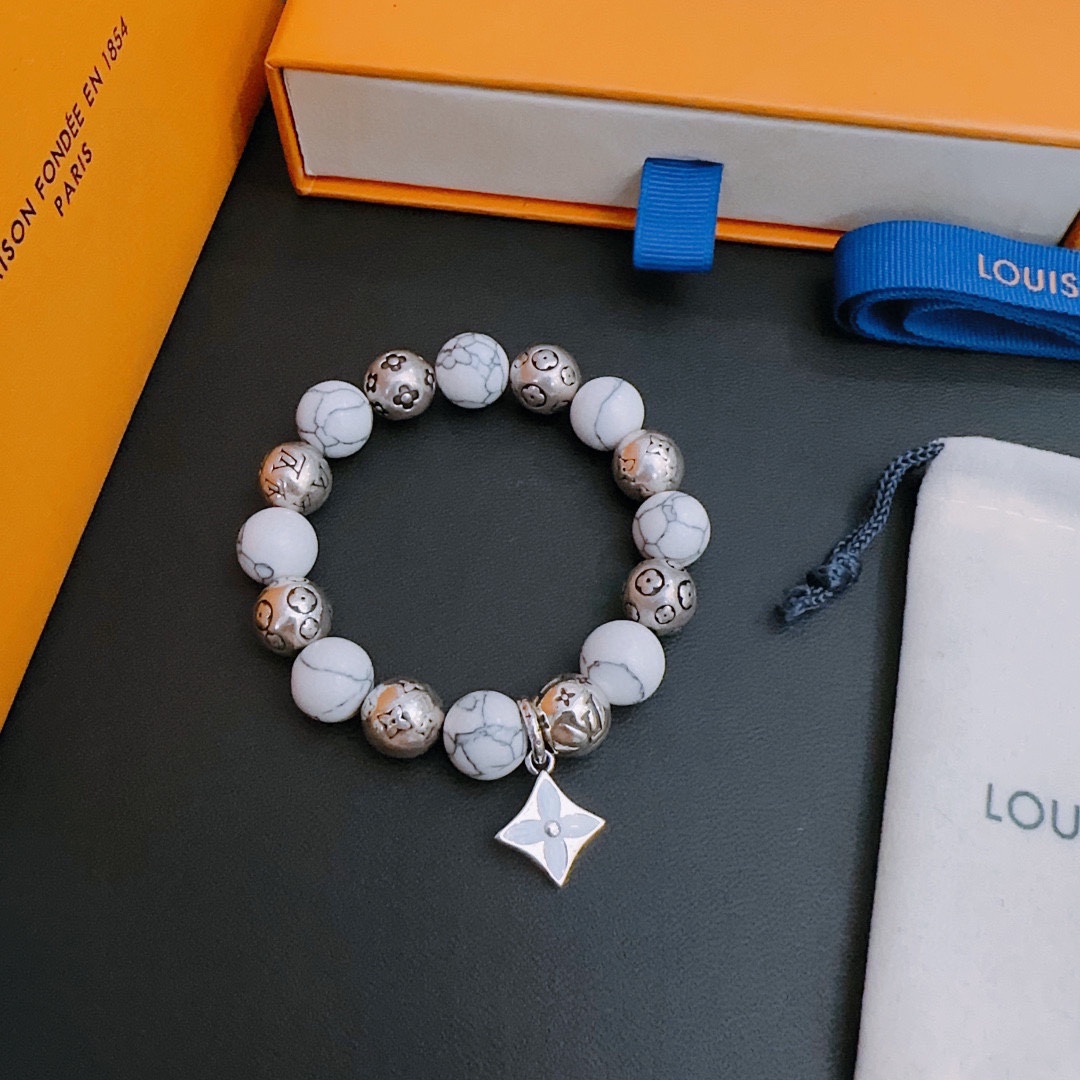LV Bracelet 03lyr434